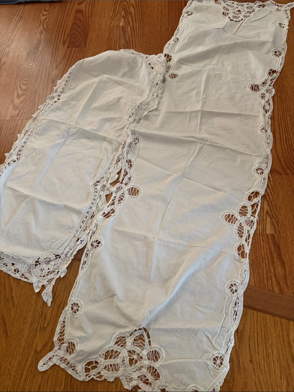 White Lace-Edged Table Runner and Doily Set